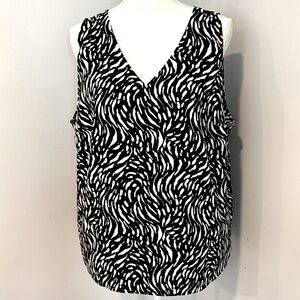 Ladies Nine West XL dressy tank great for business attire